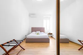 Luxurious 2-room apartment – Parking – Carré d'Or Menton - Image 5