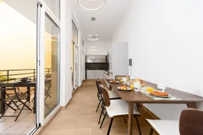 Luxurious 2-room apartment – Parking – Carré d'Or Menton - Image 2