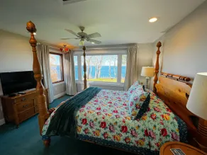 Dreamy Lake House - Erie, PA - Image 5