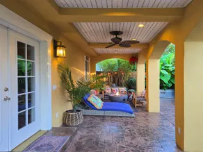 Comfort and Luxury Tropical Villa with EV Charger. - Image 5