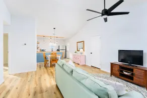 Cute & Open Two Bedroom in Family Neighborhood - Image 3