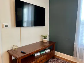 Cozy Bungalow w/ Nespresso Coffee Maker! - Image 3