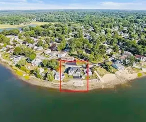 Waterfront Home With Attached In- Law Suite - Image 5