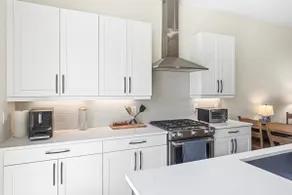 Summerhill Townhouse | EV Charger | Garage - Image 4