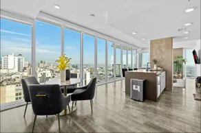 Cloud 9 LUX SUITE- DTLA Skyline Views - Image 3