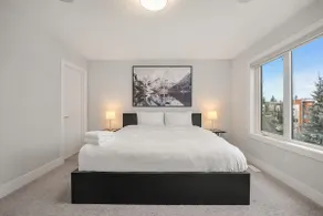 Inner-city Duplex with A/C | Downtown+LRT Station - Image 2