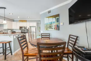 Convenient and Comfortable Suite in Beachfront Res - Image 5