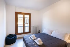 Modern Downtown/Seaside, 2 bedrooms, air conditioning - Image 3
