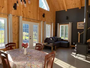 Beautiful chalet with spa in Mauricie - Image 3