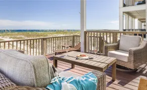 Beachfront-Pet Friendly-2 Mstr Suites-Large Deck-Water Views - Image 4