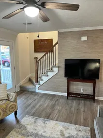 Location! 4 Bedroom - Pet Friendly -Hancock House - Image 5