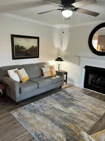 Location! 4 Bedroom - Pet Friendly -Hancock House - Image 3