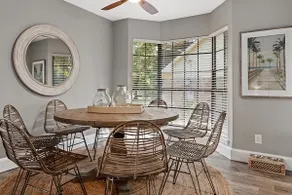 Sleeps 10 - 4 BR - Near I-10 & Mobile Bay + Porch - Image 4