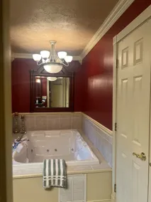 Spacious 3BR Home • Near Jenny Wiley - Image 3