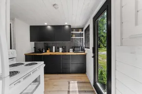 Beachfront cottage on the Ottawa River - Image 4
