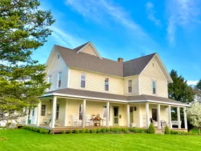 Magazine-Worthy Farmhouse| Hot Tub| 3 Acres| Bocce - Image 4