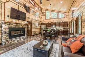 Brand New Calvert's Copper Cabin for Couples, Hot Tub, Free Firewood - Image 4
