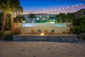 Key West Themed Lakefront Oasis with Sailboat - Image 4