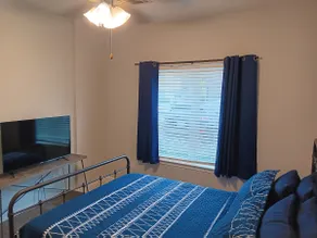 D107 The Palms-Apartment - Image 5