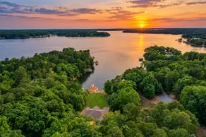10BR Lakefront | Hot Tub, Boathouse & Game Room - Image 5