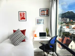 ★Stylish, Arty 2BR APT - Trendiest District +VIEW★ - Image 5