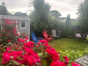 3 BR -no guest fee-cozy beach house- near newport. - Image 4