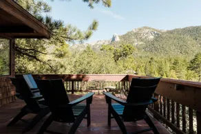 Cedar Treehouse Idyllwild~Near Town~Stunning Views - Image 3