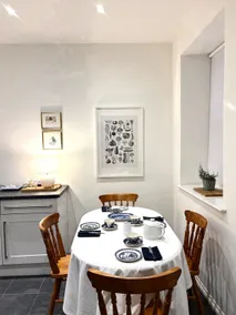 The Cottage at Kennet House : a historic home - Image 5