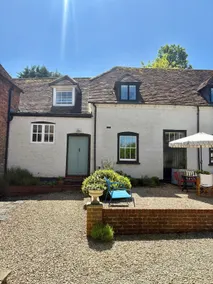 The Cottage at Kennet House : a historic home - Image 2