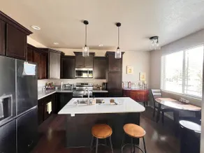 NEW cozy house w/garage in CentralGreeley - Image 3