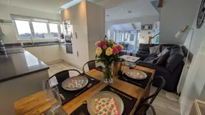 Lane End Cottage Holmfirth - Panoramic Views, Modernised with offroad parking  - Image 4
