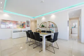 5 bedroom apartment in Puerto Banus - Image 2