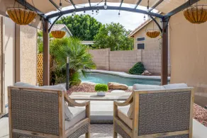 Perfect Family Haven: 5BR,Heated Pool + Golf Green - Image 2