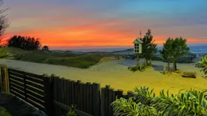 Coastal Retreat with Ocean View - Image 2