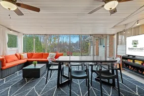 4BR. Glass Enclosed Sunroom, BBQ, Across Royal Oak - Image 5