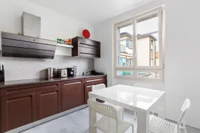 2Bd Apartment Terrace heart of Geneva - Renovated - Image 3