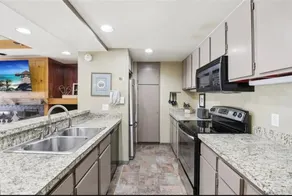 Huge 2bd/2ba Indoor pool-spa walk/free bus to lift - Image 5