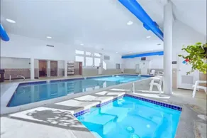 Huge 2bd/2ba Indoor pool-spa walk/free bus to lift - Image 3