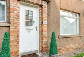 Contractor & Family Friendly Falkirk Home for 6 - Image 5