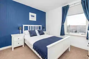 Contractor & Family Friendly Falkirk Home for 6 - Image 3