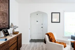 The Cache Cottage ~ Sauna, 5 bdr, great location - Image 5