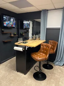 Cozy & Stylish Private Suite - Image 3