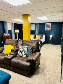 Cozy & Stylish Private Suite - Image 2