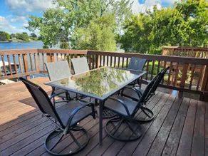 Great place for family, dock for fishing and more - Image 5