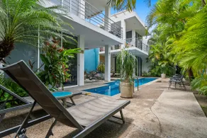 P2Golden Zone PH2: Pool, Grill + 2 Blocks to Beach - Image 4