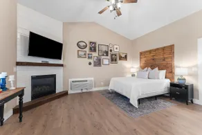 COZY COTTAGE - Private Hot Tub and Fire Pit - Image 2