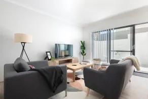 Modern Cozy spacious 3 bdrm 2bath,FREO,Parking,AC - Image 3