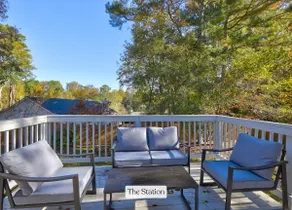 Charming Home | Fast WiFi, Deck & Parking! - Image 5