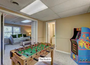 Charming Home | Fast WiFi, Deck & Parking! - Image 3