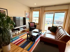 Cozy Downtown Flat with Historic Waterfront Views - Image 4